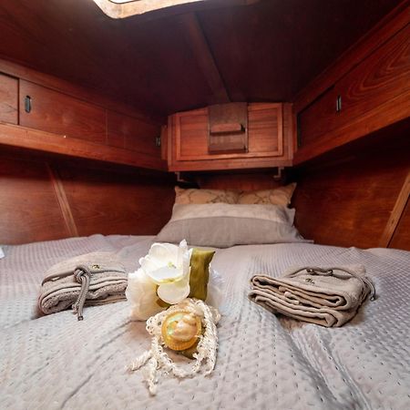 Quo Vadis Yacht 호텔 바리 외부 사진