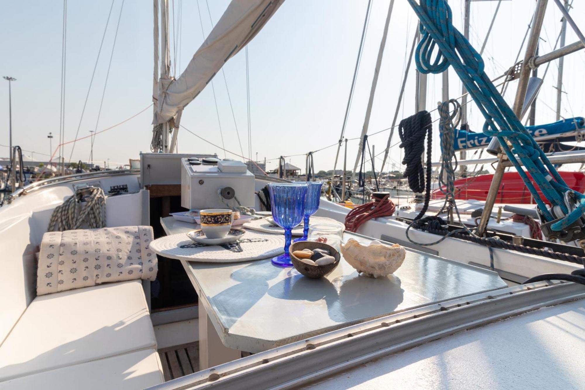 Quo Vadis Yacht 호텔 바리 외부 사진