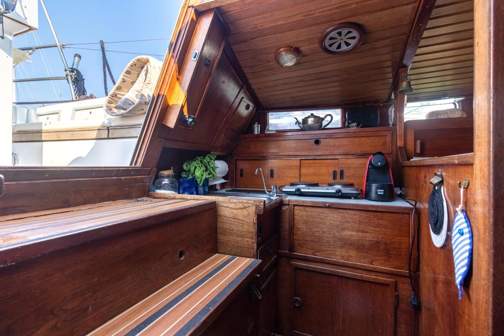 Quo Vadis Yacht 호텔 바리 외부 사진